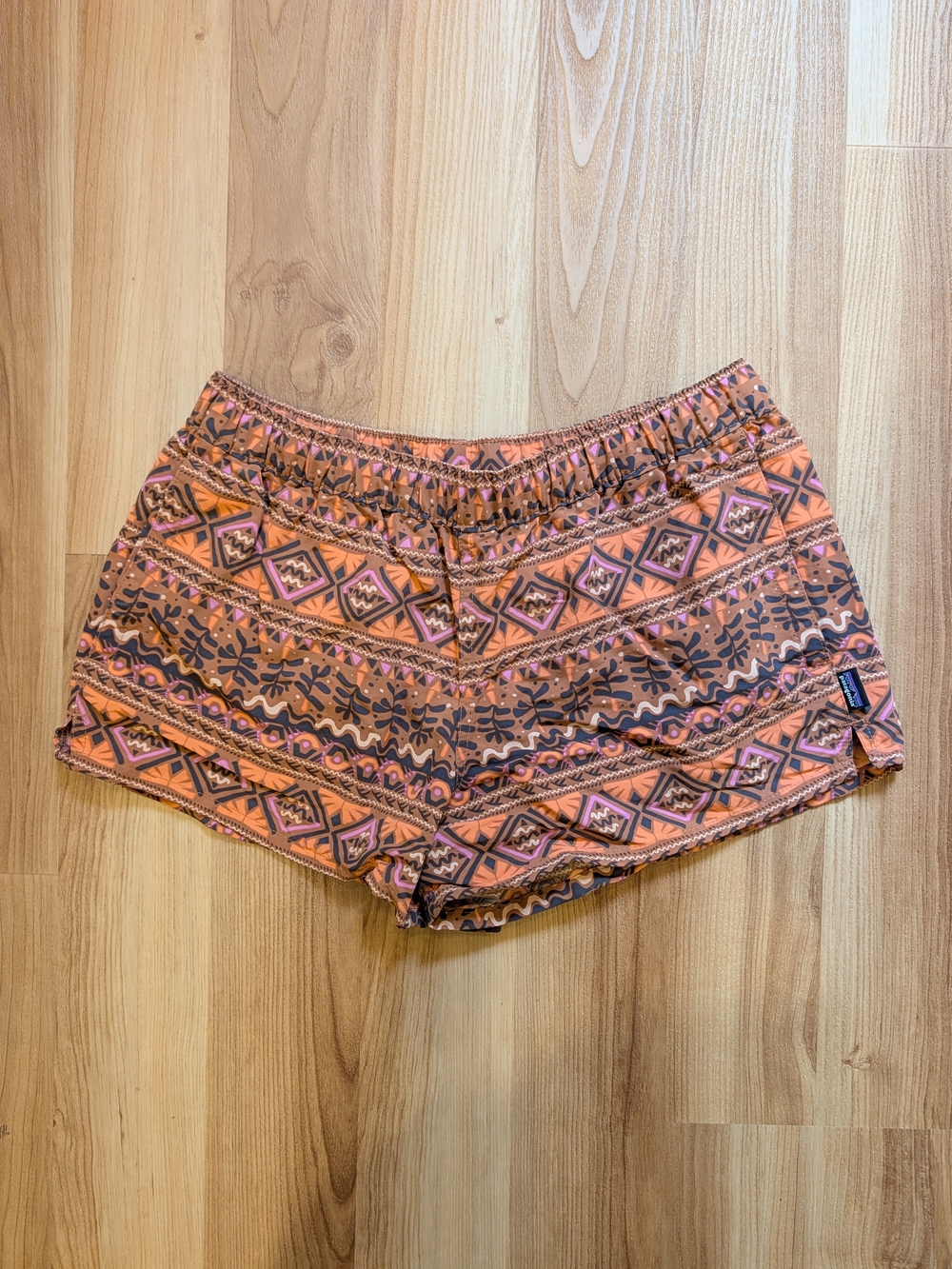 Patagonia Women's Barely Baggies Shorts 2.5" - Size Small - Aztec Geometric
